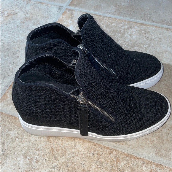 Steve Madden Black High-Top Sneakers with Zipper Detail - Picture 1 of 3